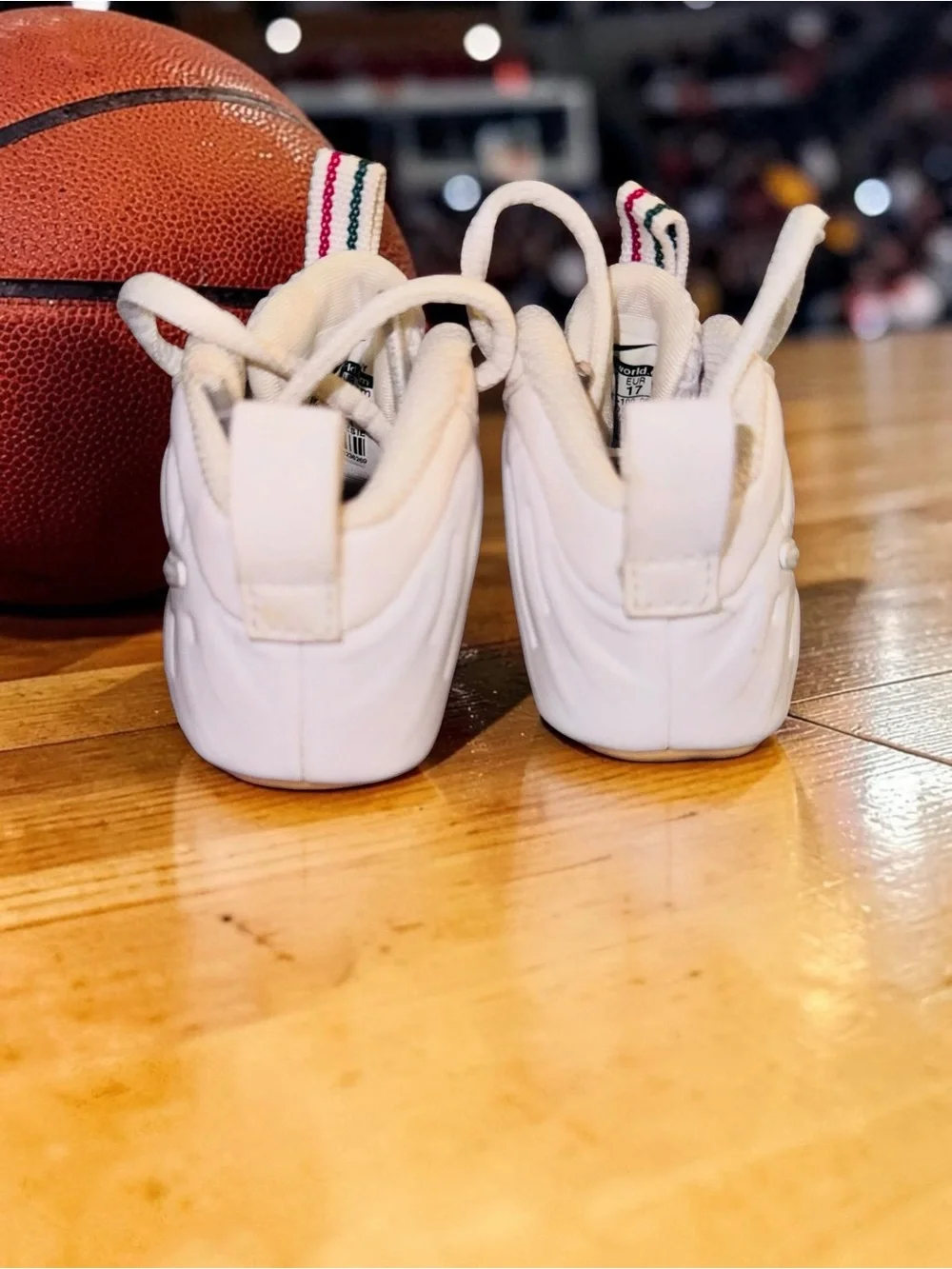Nike Little Posite Pro CB “Gucci-White” EUC Size 2C Baby